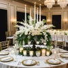 Ambientación Floral Completa: Centros de Mesa y Altar